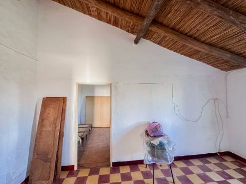 Casa Térrea para Recuperar com Projeto Aprovado - Azinhal, Castro Marim