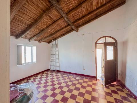 Casa Térrea para Recuperar com Projeto Aprovado - Azinhal, Castro Marim