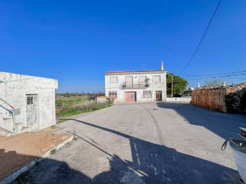 Casa Térrea para Recuperar com Projeto Aprovado - Azinhal, Castro Marim