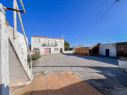 Casa Térrea para Recuperar com Projeto Aprovado - Azinhal, Castro Marim