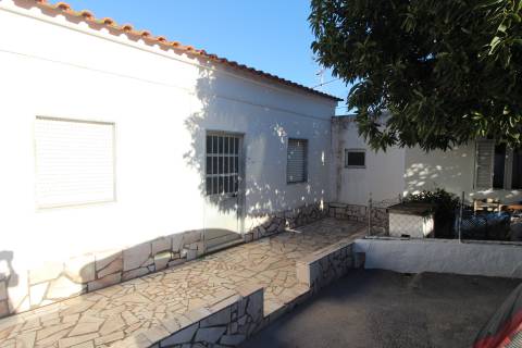 Moradia com garagem e espaço exterior no Monte Francisco