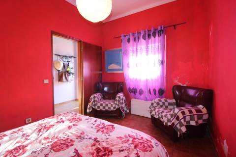 Moradia com garagem e espaço exterior no Monte Francisco