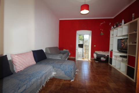 Moradia com garagem e espaço exterior no Monte Francisco