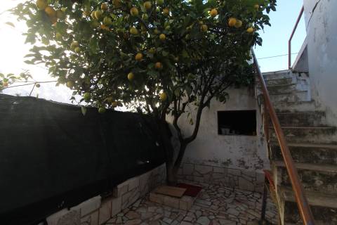 Moradia com garagem e espaço exterior no Monte Francisco