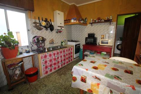 Moradia com garagem e espaço exterior no Monte Francisco