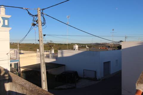 Moradia com garagem e espaço exterior no Monte Francisco