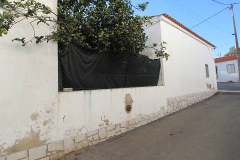 Moradia com garagem e espaço exterior no Monte Francisco