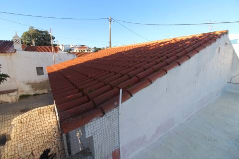 Moradia com garagem e espaço exterior no Monte Francisco