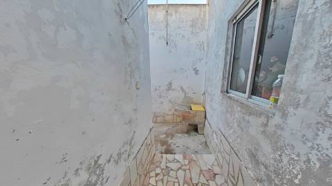 Moradia com garagem e espaço exterior no Monte Francisco