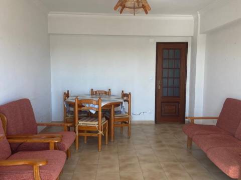 Apartamento T1 para arrendamento de Outubro a Maio