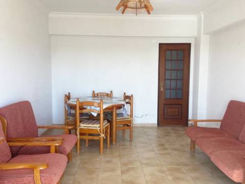 Apartamento T1 para arrendamento de Outubro a Maio