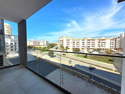 Apartamento T2 no centro de Armação de Pera a um passo da praia!