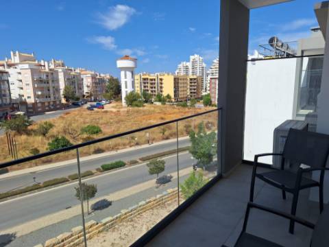 Apartamento T2 no centro de Armação de Pera a um passo da praia!
