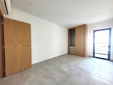 Apartamento T2 no centro de Armação de Pera a um passo da praia!