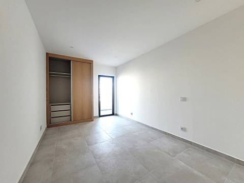 Apartamento T2 no centro de Armação de Pera a um passo da praia!