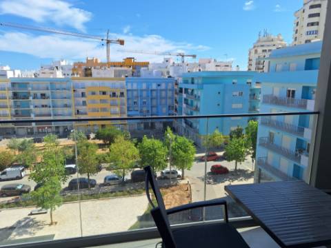 Apartamento T2 no centro de Armação de Pera a um passo da praia!