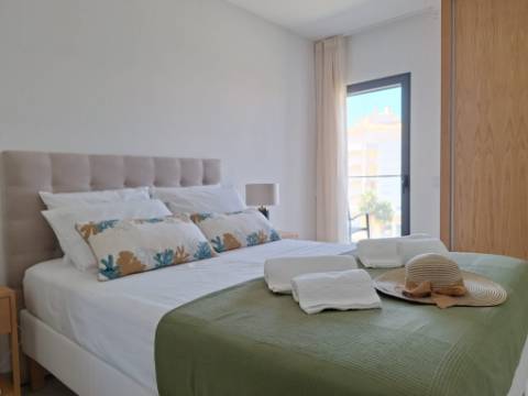 Apartamento T2 no centro de Armação de Pera a um passo da praia!