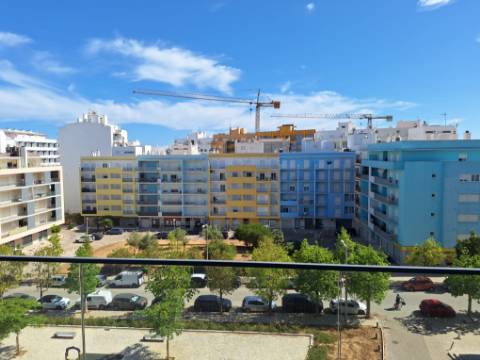 Apartamento T2 no centro de Armação de Pera a um passo da praia!