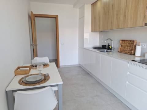 Apartamento T2 no centro de Armação de Pera a um passo da praia!