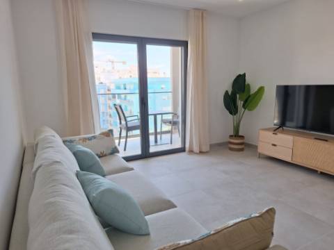 Apartamento T2 no centro de Armação de Pêra