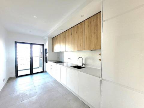 Apartamento T2 no centro de Armação de Pêra