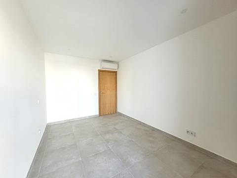 Apartamento T2 no centro de Armação de Pêra