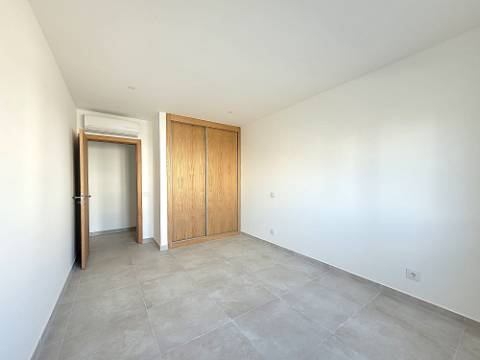 Apartamento T2 no centro de Armação de Pêra