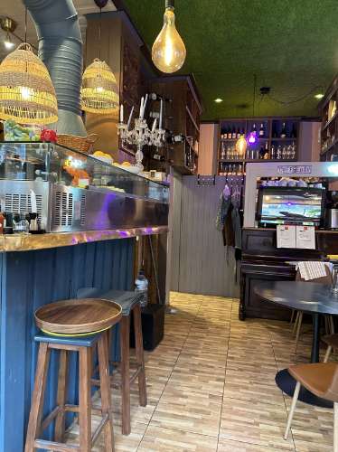 Restaurante com explanada para Trespasse em zona nobre de Olhão