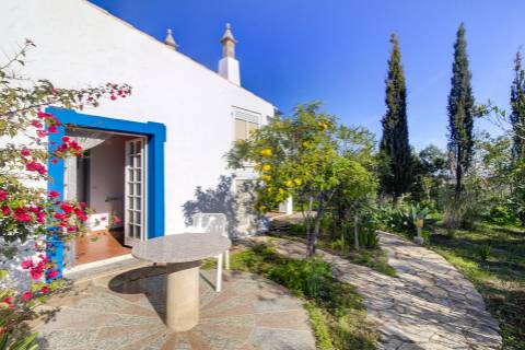 Moradia isolada T3 com espetacular vista de campo e vista mar