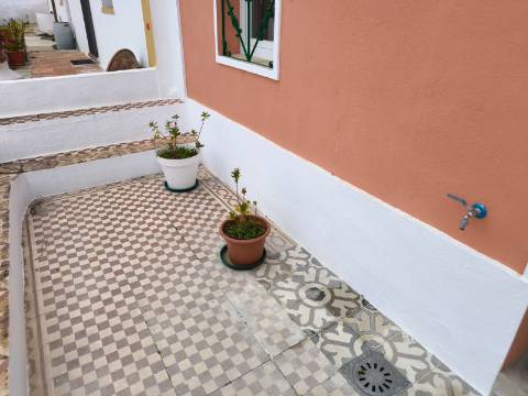 MORADIA RENOVADA - PRONTA A HABITAR - COM PÁTIO - EM CERCADO - BALURCOS - ALCOUTIM - ALGARVE