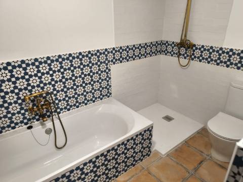 MORADIA RENOVADA - PRONTA A HABITAR - COM PÁTIO - EM CERCADO - BALURCOS - ALCOUTIM - ALGARVE