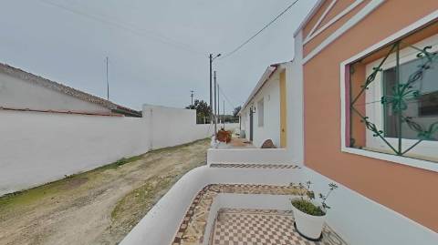 MORADIA RENOVADA - PRONTA A HABITAR - COM PÁTIO - EM CERCADO - BALURCOS - ALCOUTIM - ALGARVE