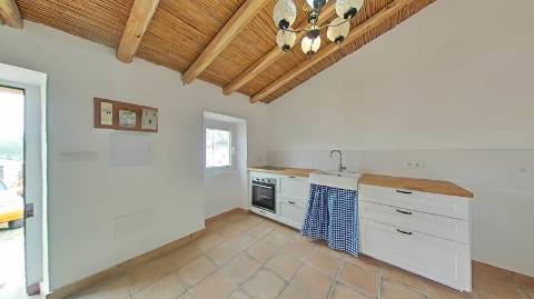 MORADIA RENOVADA - PRONTA A HABITAR - COM PÁTIO - EM CERCADO - BALURCOS - ALCOUTIM - ALGARVE