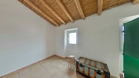 MORADIA RENOVADA - PRONTA A HABITAR - COM PÁTIO - EM CERCADO - BALURCOS - ALCOUTIM - ALGARVE