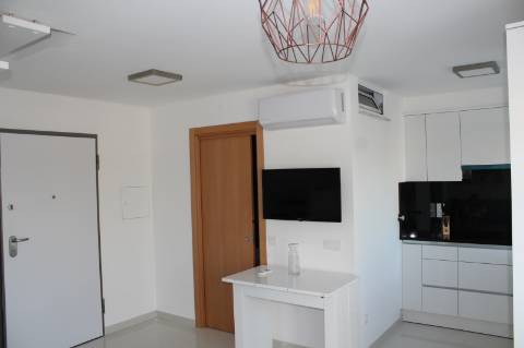 APARTAMENTO DUPLEX T0 COM DUAS VARANDAS - PRÓXIMO À PRAIA DE MONTE GORDO - VRSA - ALGARVE