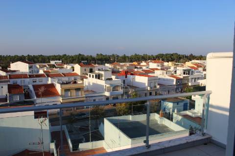 APARTAMENTO DUPLEX T0 COM DUAS VARANDAS - PRÓXIMO À PRAIA DE MONTE GORDO - VRSA - ALGARVE
