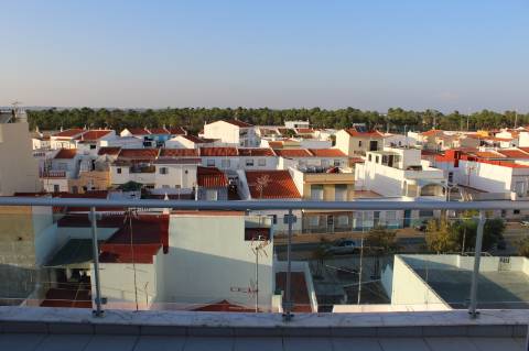 APARTAMENTO DUPLEX T0 COM DUAS VARANDAS - PRÓXIMO À PRAIA DE MONTE GORDO - VRSA - ALGARVE