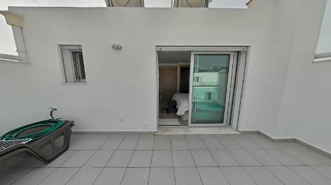 APARTAMENTO DUPLEX T0 COM DUAS VARANDAS - PRÓXIMO À PRAIA DE MONTE GORDO - VRSA - ALGARVE