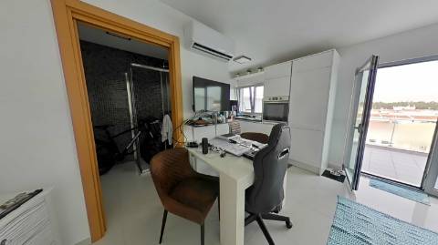 APARTAMENTO DUPLEX T0 COM DUAS VARANDAS - PRÓXIMO À PRAIA DE MONTE GORDO - VRSA - ALGARVE