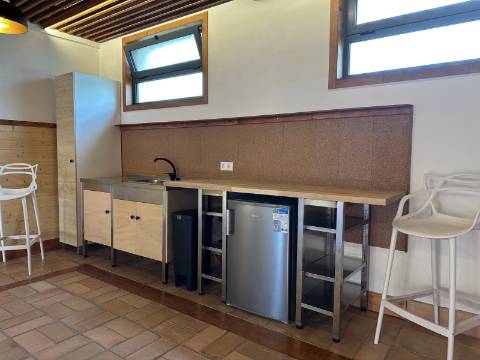 Charmoso espaço comercial/Loja na Fuseta