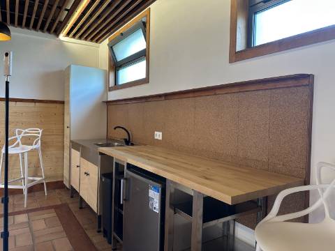 Charmoso espaço comercial/Loja na Fuseta