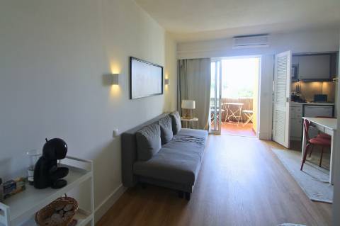 Estúdio no Empreendimento Golden Club Cabanas