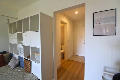 Estúdio no Empreendimento Golden Club Cabanas