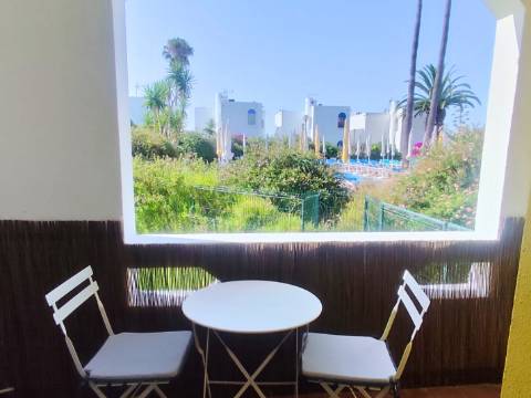 Estúdio no Empreendimento Golden Club Cabanas