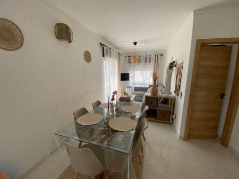 Apartamento T2 em Vila Real de Santo António-Arrendamento de Setembro a Maio