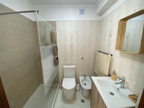 Apartamento T2 em Vila Real de Santo António-Arrendamento de Setembro a Maio