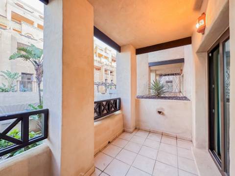 Apartamento T2 Arrendamento Anual - 1º Linha de Praia - Isla Canela com Garagem Privada e Varanda