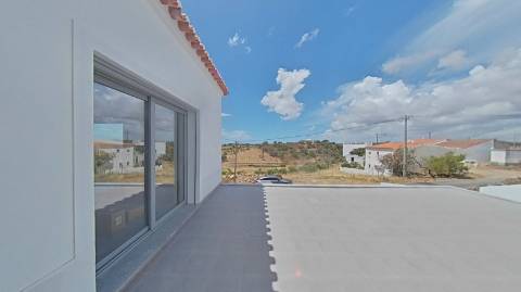 Moradia Térrea Isolada com Vista Mar no Malhão em Castro Marim