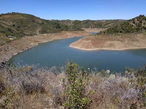 TERRENO COM 20 HECTARES - JUNTO AO LAGO - POSSIBILIDADE DE CONSTRUÇÃO - TURISMO - CORTE DO GAGO - CASTRO MARIM - ALGARVE