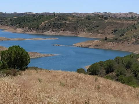 TERRENO COM 20 HECTARES - JUNTO AO LAGO - POSSIBILIDADE DE CONSTRUÇÃO - TURISMO - CORTE DO GAGO - CASTRO MARIM - ALGARVE